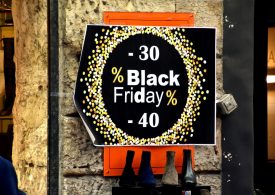 Black Friday 2021, di 273 euro budget medio. Spendono di più gli uomini